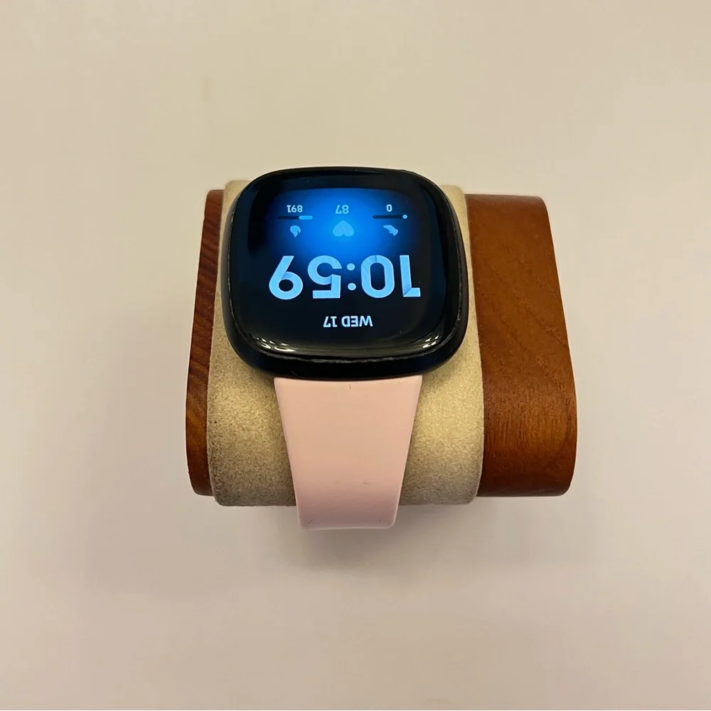 Fitbit Versa 3 Black/Pink, tested, Charger‎ included